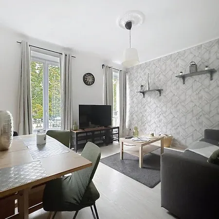 Le Paris Jusqu'a 6 Voyageurs Apartment *
